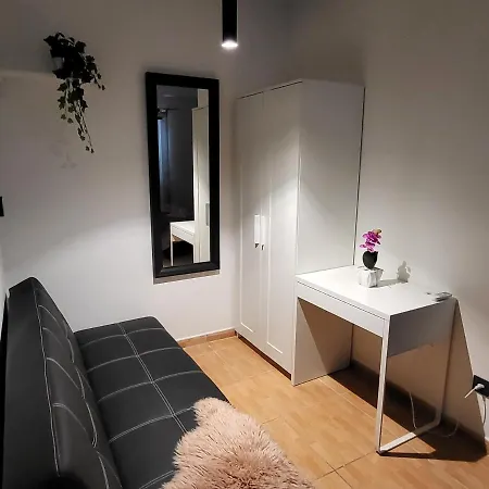E&a Apartment *