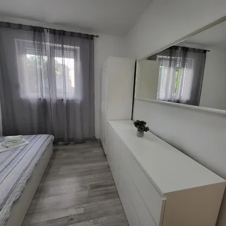 E&a Apartment