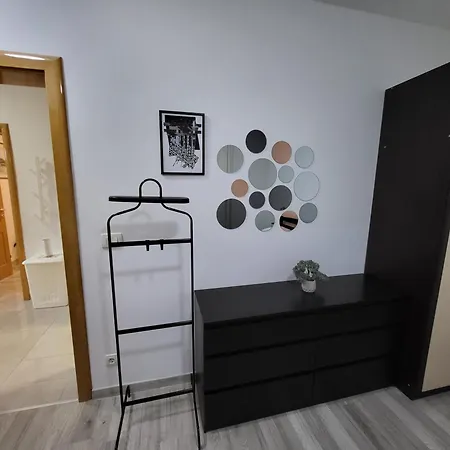 Apartment E&a *