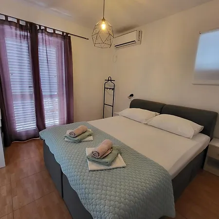 E&a * Baška Voda