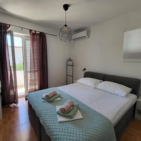 E&a Apartment Baska Voda