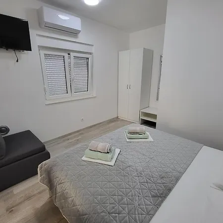 E&a Apartament *