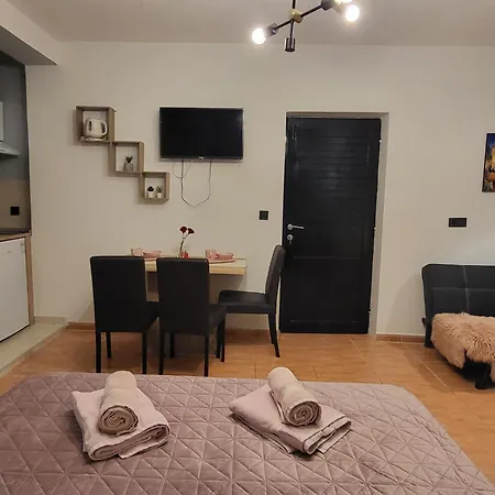 E&a Apartament *
